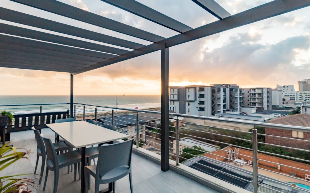 Exklusives Penthouse-Leben mit atemberaubendem Blick auf die Strandpromenade