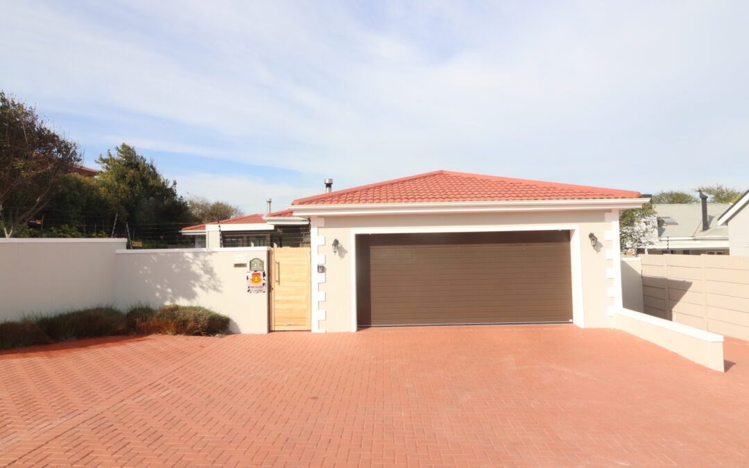 Renoviertes Einfamilienhaus mit Potenzial für zwei Wohneinheiten in einer hochwertigen Lage